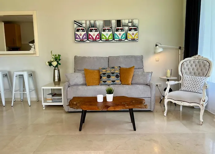 Alcazaba Lagoon, Apartamento *